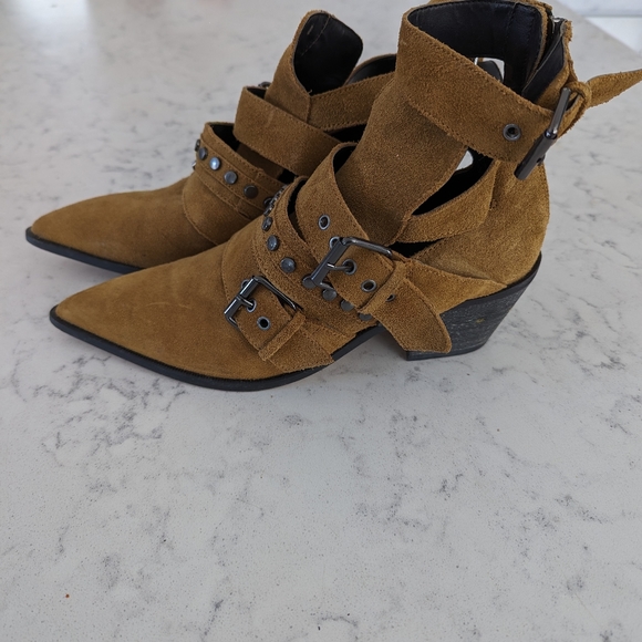 ZARA ANKLE BOOTS - Picture 2 of 6
